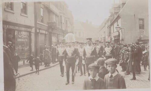 Toll Gavel, Beverley from east with East Yorkshire Yeomanry procession c.1910 (archive ref PO-1-14-346)