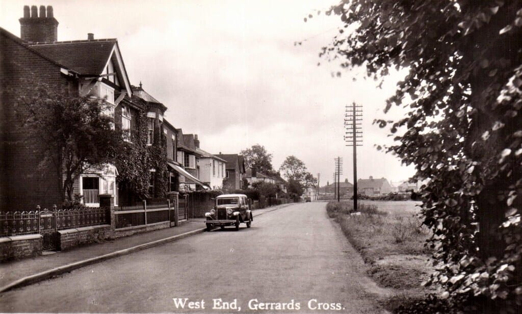 Gerrards Cross. West End by H.G.Stone, Slough. 1935 buckinghamshire