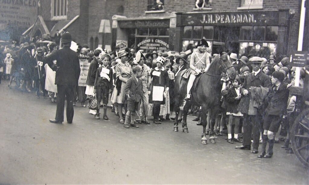 CHILDRENS HOSPITAL PROCESSION HARROW MIDDLESEX EARLY RP PC