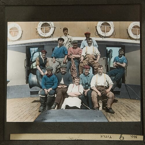 Hull Trawler H413 New Zealand - crew