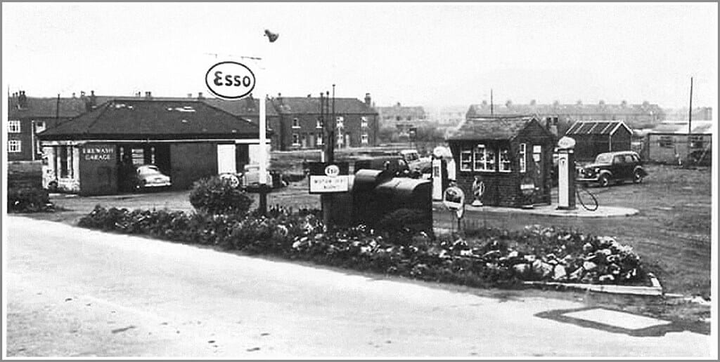 Erewash Garage, aka Riley's Garage - Nottingham Road , Ilkeston . Derbyshire. Circa 1962.