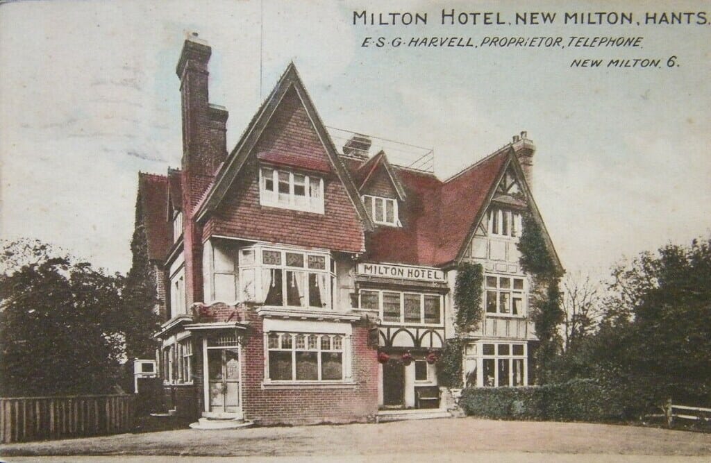 Early Palmer PC of Milton Hotel, New Milton, Hampshire. Posted 1927.