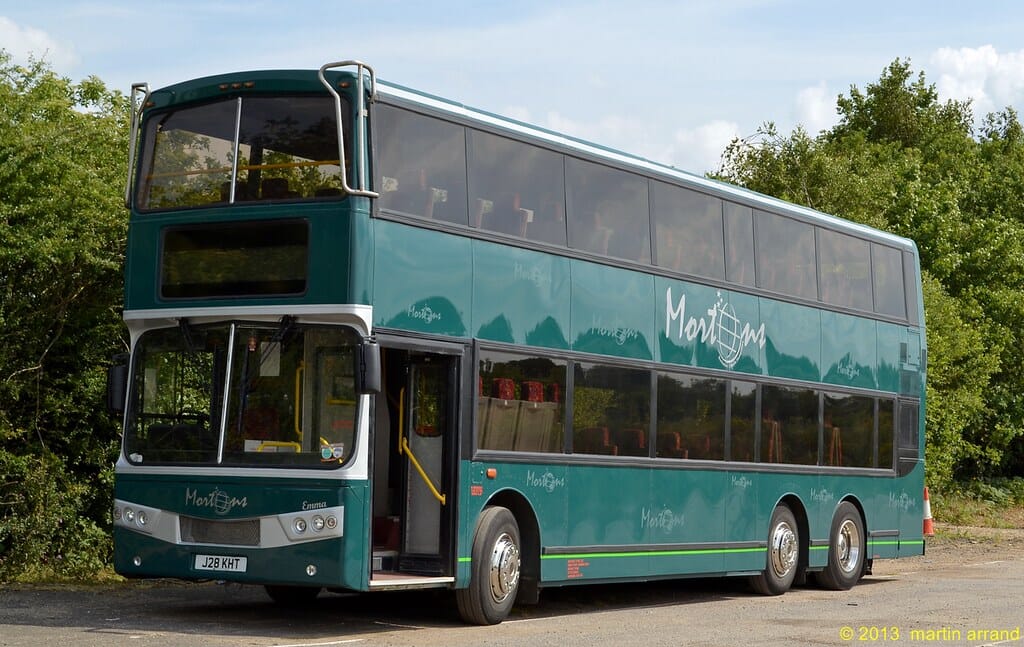 J28KHT mortons travel at newbury showground