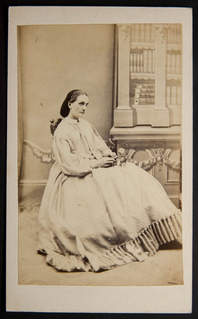 Nice early carte de visite of a lady by Signor Louis Volpe, Rhyl, Wales