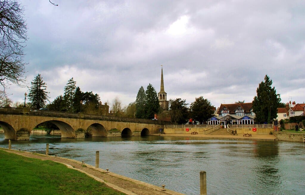 Saint Peter's Parish Church & Bridge over the River Thames, Wallingford, Oxfordshire